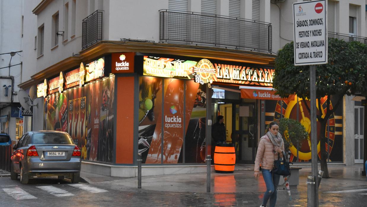 Sala de apuestas deportivas en la avenida de la Matallana de Puente Genil