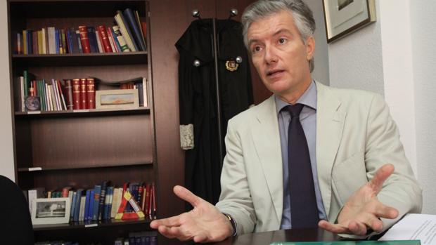 Javier Rufino: «Miles de pozos y fosas ilegales ponen en peligro los acuíferos en Andalucía»