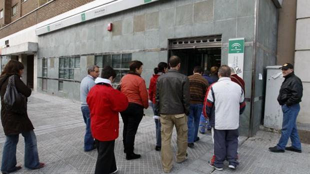 Enero se cierra con 2.439 desempleados más en Córdoba hasta los 69.179