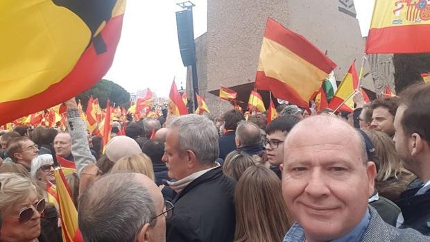 El PSOE califica al alcalde de Jaén de «salvapatrias radical» por asistir al acto por la unidad de España