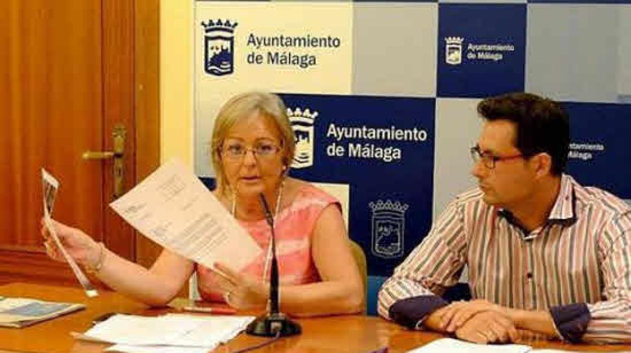 Los concejales de Málaga Teresa Porras y Francisco Pomares