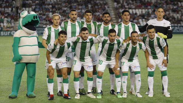 El Córdoba CF solo repitió once titular una vez y apenas quedan dos titulares del debut en la Liga