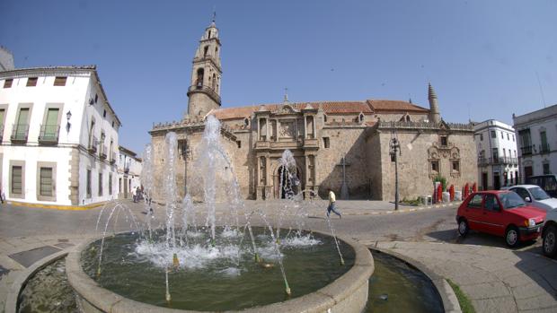 Escapadas con encanto en Córdoba: Hinojosa del Duque, monumentalidad en la patria de «La Vaquera»