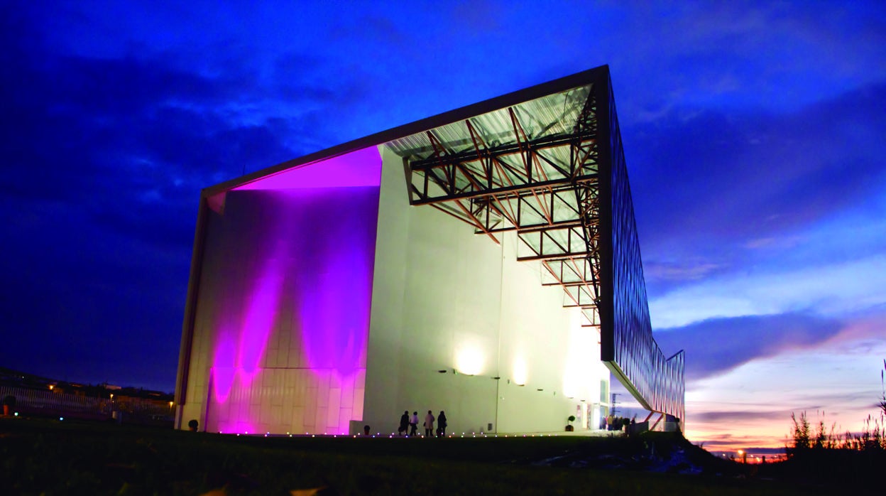 Vista exterior del Auditorio Municipal de Lucena