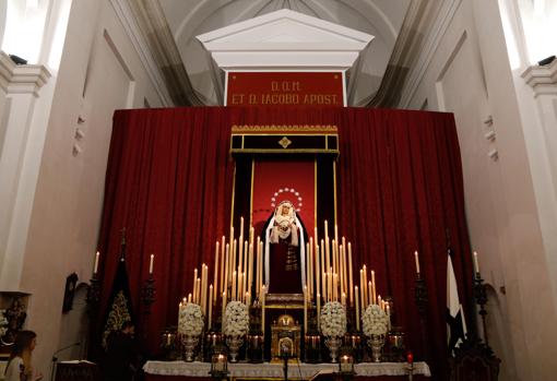 Altar del septenario de María Santísima en su Soledad en Santiago