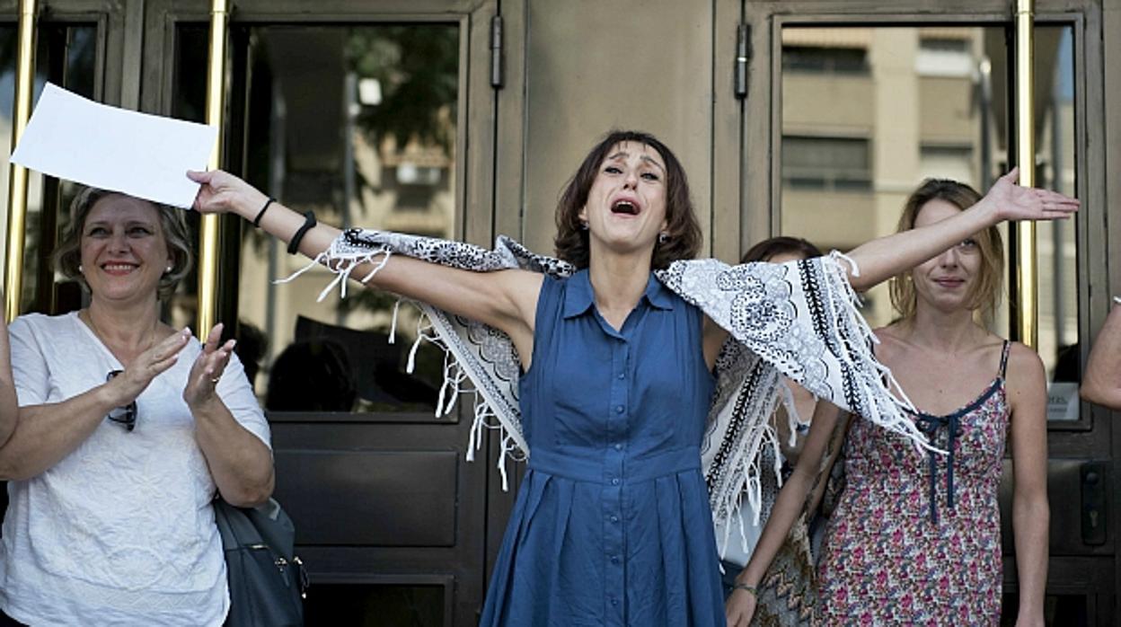Juana Rivas, en una foto de archivo, al salir de los juzgados de Granada.