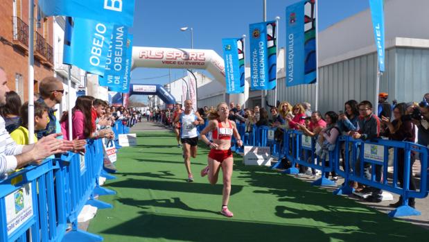 Ángel Merino y Azahara Cerro ganan la Media Maratón Belmez-Espiel