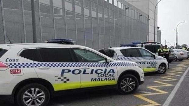 Se encierra en casa con su padre octogenario, al que rompió la cadera y el fémur en Málaga