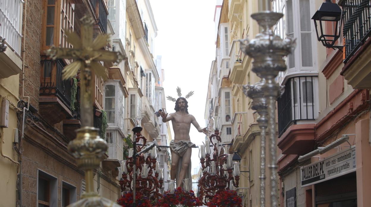 Horarios e itinerarios de la Semana Santa de Cádiz 2019. Domingo de Resurrección