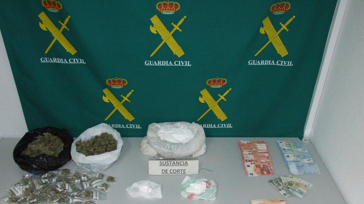 Droga encontrada por la Guardia Civil en los registros