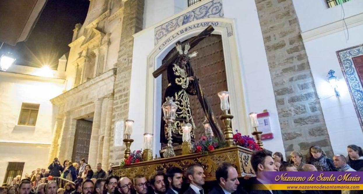 La Merced celebra su Vía Crucis y presenta su cartel de Cuaresma