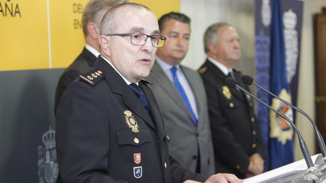 Foto de la toma de posesión de Gómez Palacios como comisario de la Policía Nacional de Córdoba en 2016