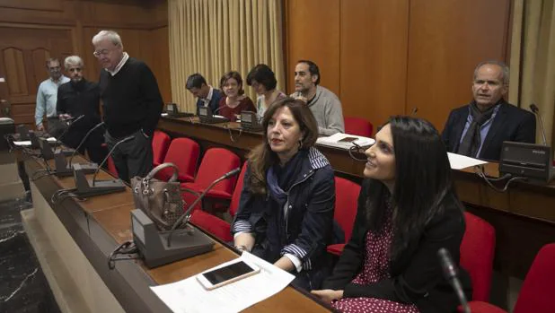 La oposición abandona una comisión porque el cogobierno de Córdoba estaba desayunando