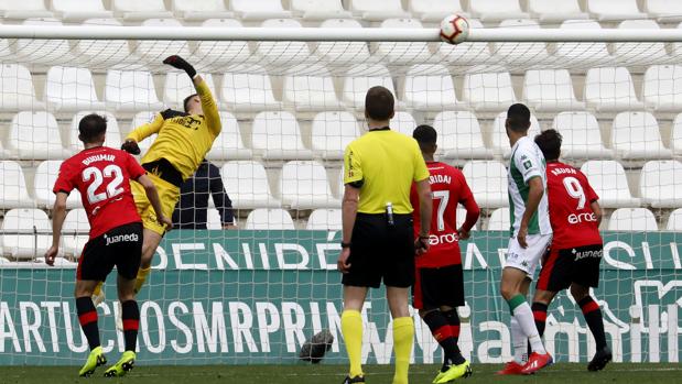 Marcos Lavín, 75 por ciento de victorias en sus partidos de Liga por el 8 por ciento con Carlos Abad