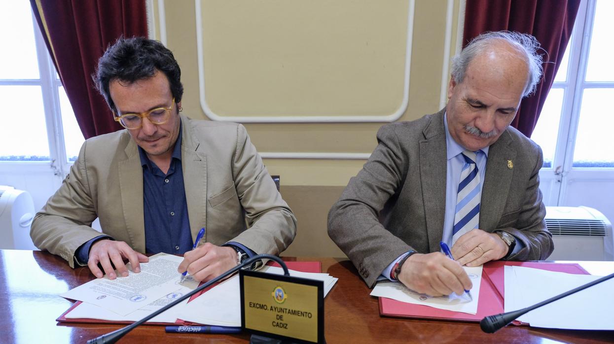 Firmado el acuerdo de la subvención a las hermandades de Cádiz