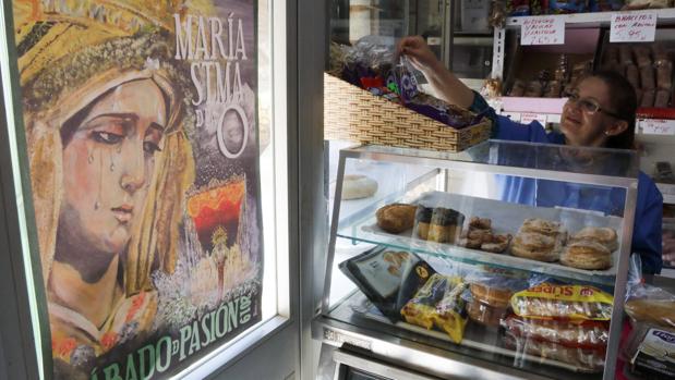 Fátima, el enfado de un barrio de Córdoba por tratar a la Virgen de la O «como a un mueble»