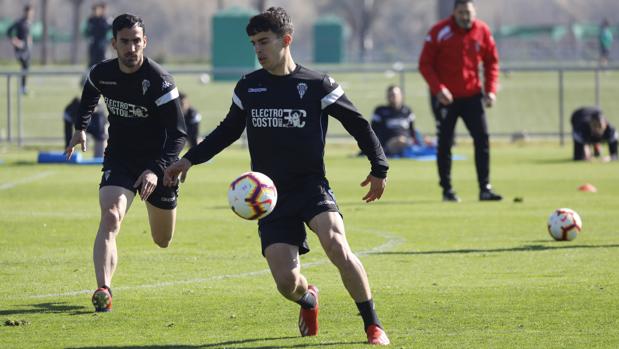 Álvaro Aguado, un talento de Primera desaprovechado en la lucha del Córdoba CF por la permanencia