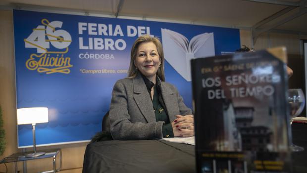 Un millón de lectores ya han leído la trilogía de la escritora Eva García Saénz de Urturi