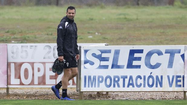 Córdoba CF | Miguel Flaño, baja entre una y dos semanas por una rotura en el bíceps femoral