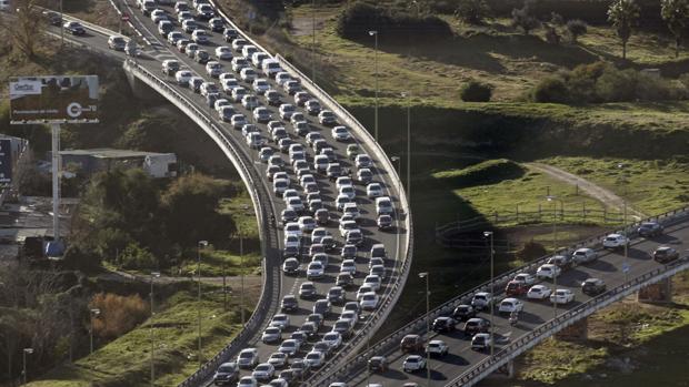 Horas en las que hay que evitar salir a la carretera durante la operación salida de Semana Santa en Andalucía