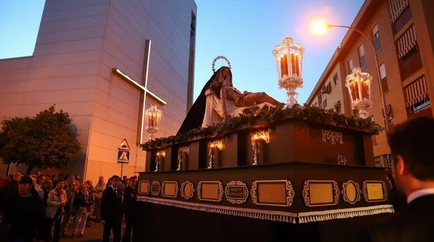 Semana Santa de Córdoba 2019 | El Traslado al Sepulcro completa un bello Sábado de Pasión