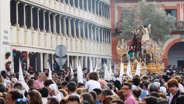 Un Domingo de Ramos primaveral y radiante en Córdoba