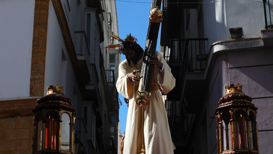 Nazareno del Amor, en el Lunes Santo de Cádiz