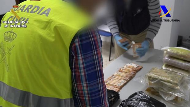 Intervenidos 18 kilos de cocaína ocultos en un vehículo que iba a embarcar en Huelva rumbo a Canarias