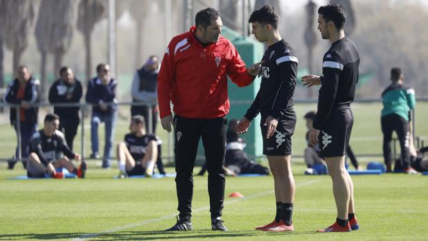 Córdoba CF | Rafael Navarro: «¿A ver pasos? Yo ya tengo mi Cruz»