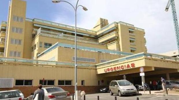 Escapa del hospital para suicidarse y la salva un taxista en un puente de Marbella