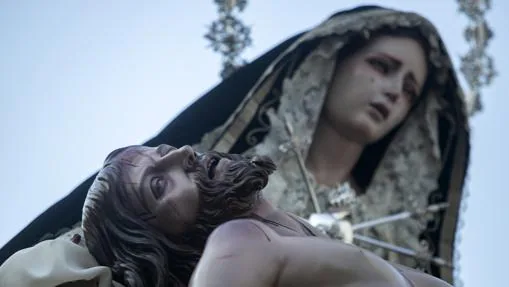 El Cristo de las Almas y la Virgen de la Salud y Traspaso, el Sábado de Pasión de Córdoba