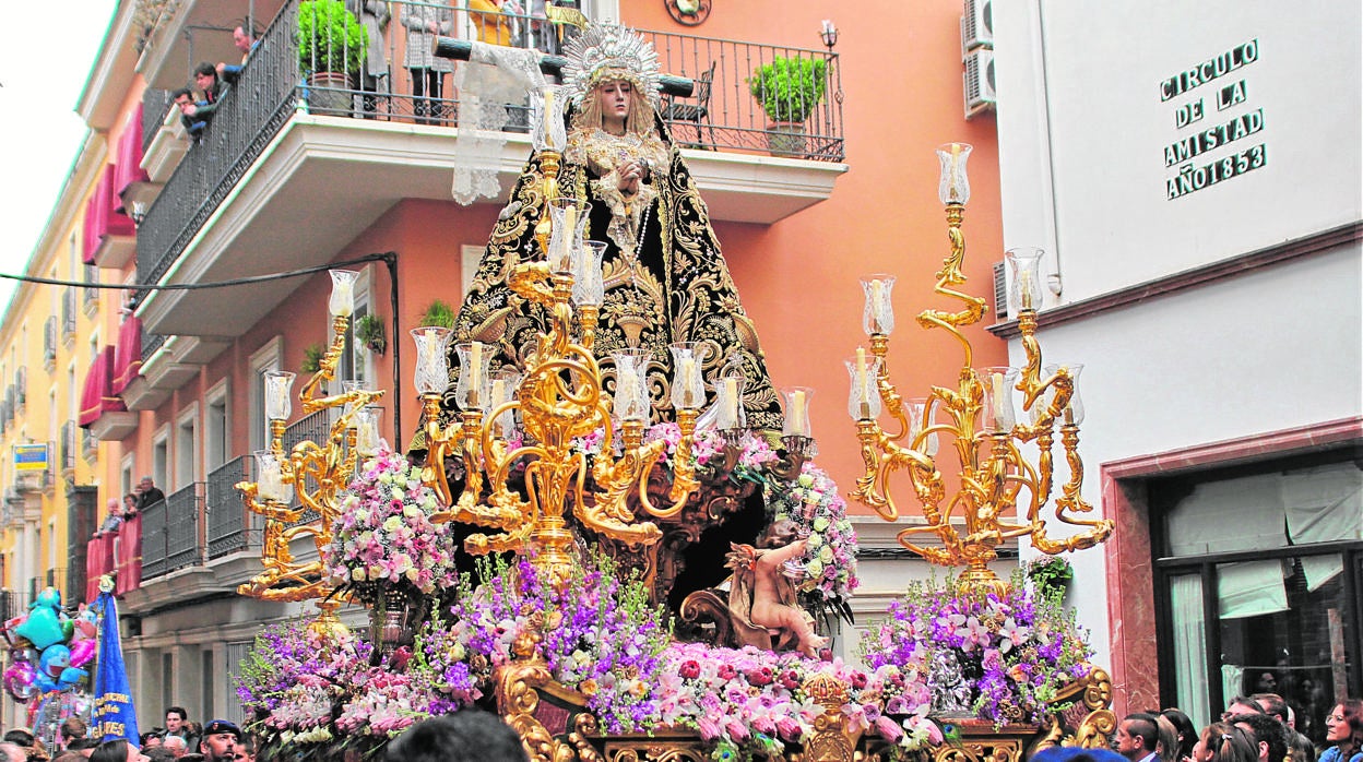 La Virgen de la Soledad y Quinta Angustia, por las calles de Cabra este Sábado Santo