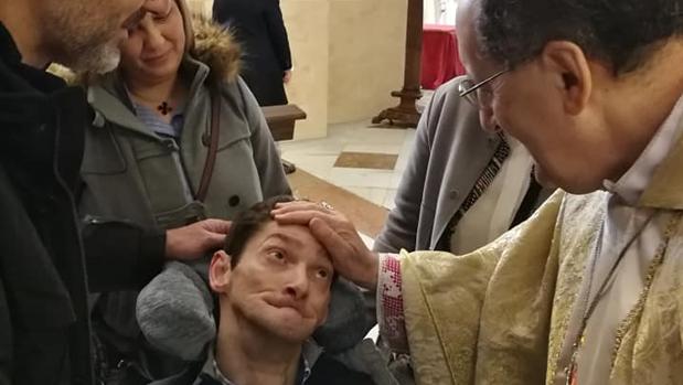 El Papa llama en persona a un hombre de Córdoba con parálisis cerebral que pidió conocerle