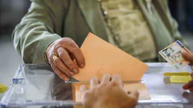 La participación de las elecciones generales en Andalucía a las 18.00 es del 57,25%, siete puntos más que en 2016