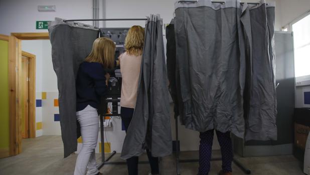 Los bastiones del PP en peligro tras perder la mitad de los votos en las capitales en las elecciones generales