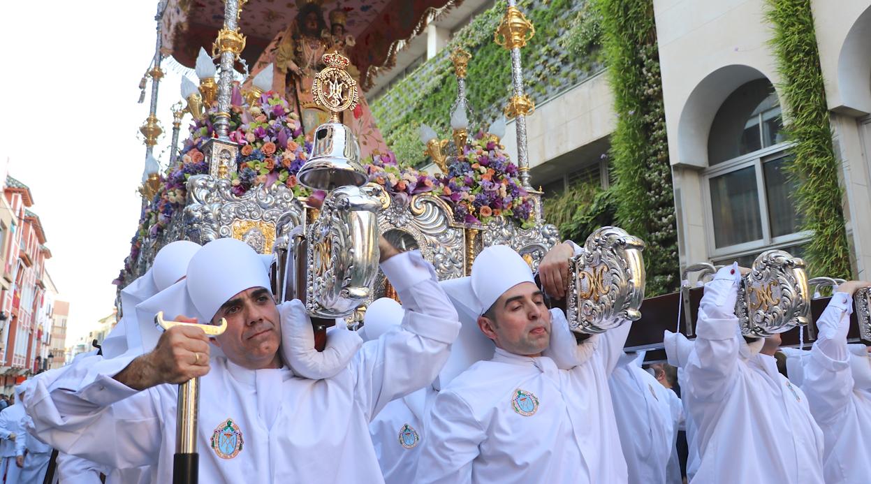 Procesión de la Virgen de Araceli por las calles de Lucena