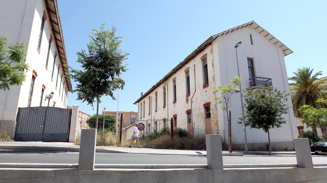 Pabellones abandonados del antiguo Hospital Militar