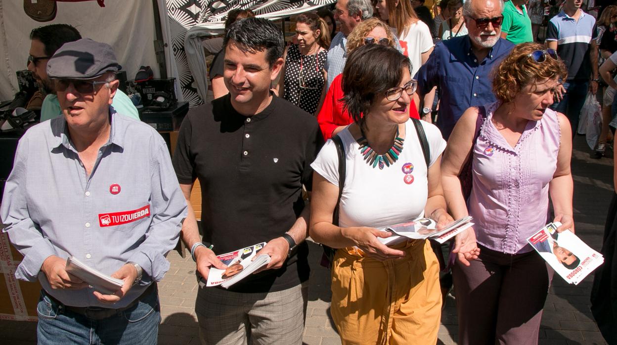 Pedro García, ayer en el mercadillo de El Arenal