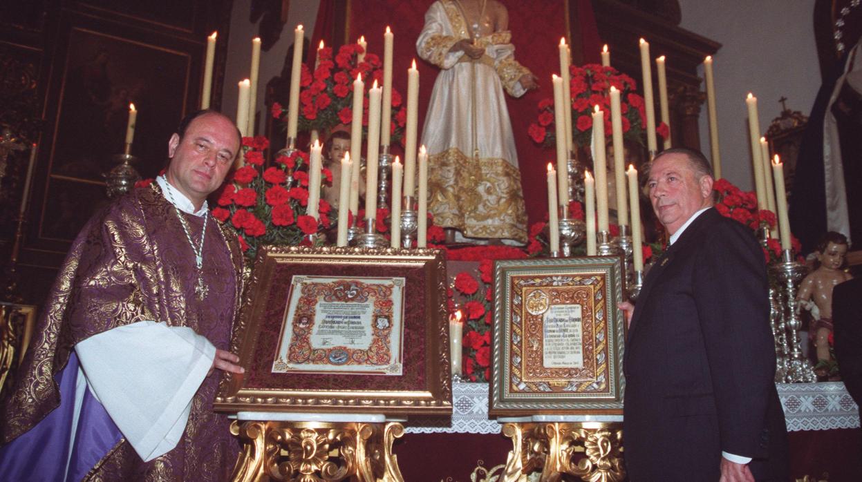 Fray Ricardo, durante un homenaje que le realizó la hermandad de La Paz