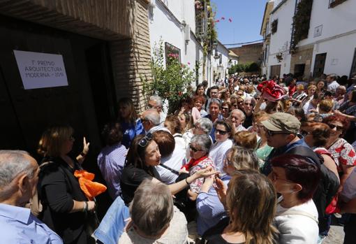 Colas para acceder a uno de los patios de San Basilio en la pasada edición de los Patios