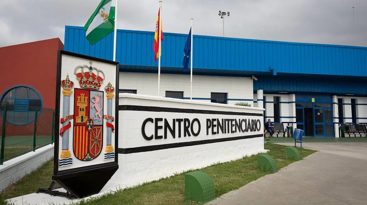Imagen del centro penitenciario de Botafuegos, en Algeciras