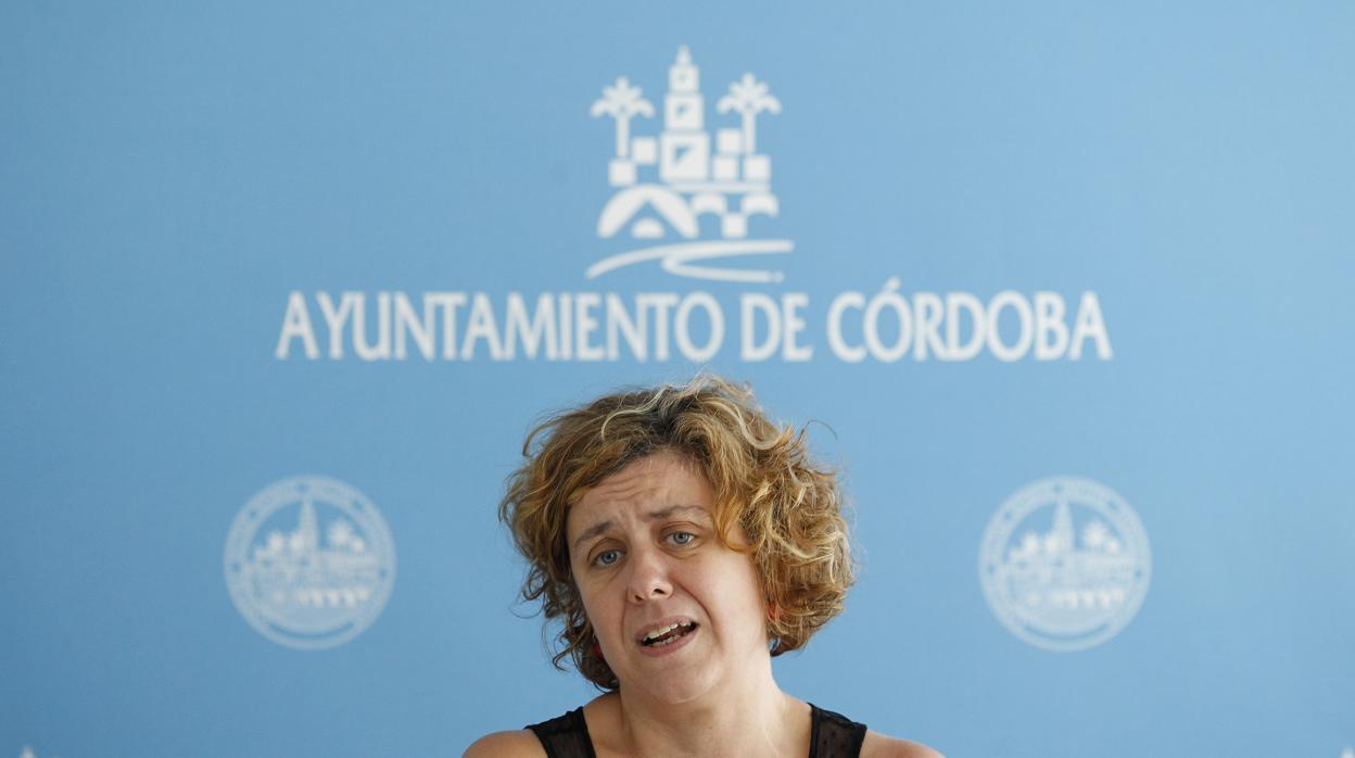 Alba Doblas, en una rueda de prensa en el Ayuntamiento