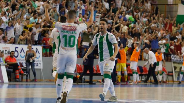 El Córdoba Futsal hace estallar Vista Alegre ante el Mengíbar en un partido soñado (5-1)