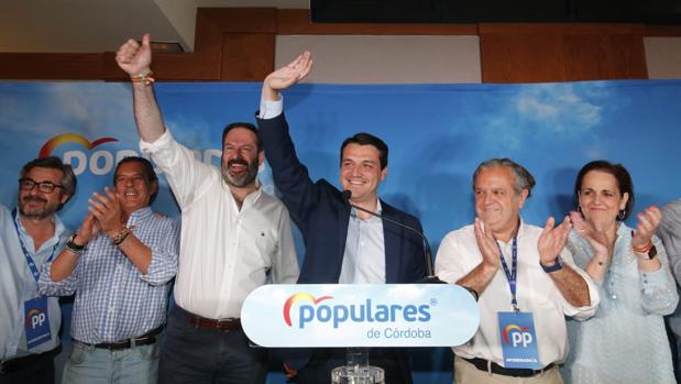 Bellido gana las elecciones y el PP gobernará si pacta con Ciudadanos y Vox