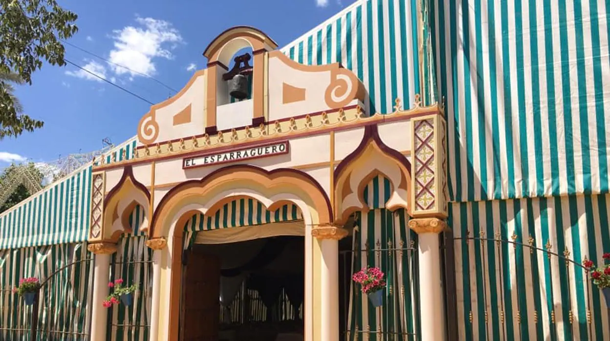 Caseta de la hermandad del Cristo de Gracia de Córdoba en la Feria de Nuestra Señora de la Salud