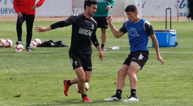 Loureiro y Fernández dejan en el aire el lateral del Córdoba CF