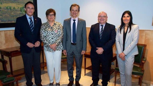 El rector de la Universidad de Córdoba se reúne con el ministro de Ciencia, Pedro Duque