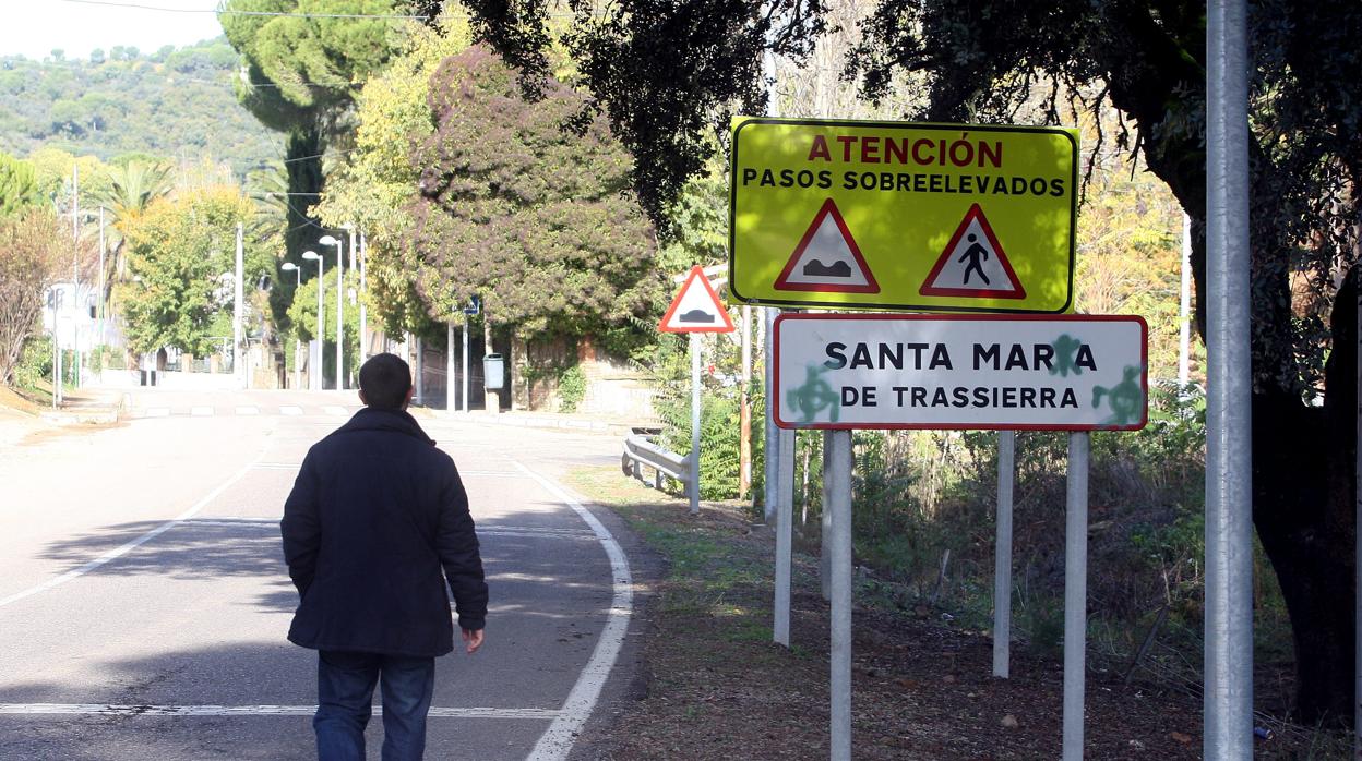 Acceso a la barriada de Trassierra en Córdoba