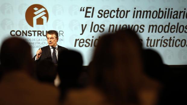 Antonio Catalán pide en Córdoba la misma regularización para hoteles y apartamentos turísticos