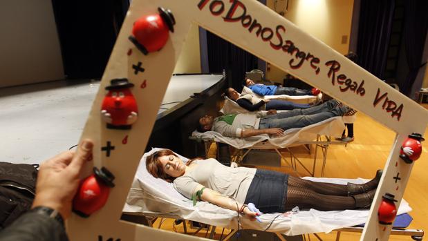 Donaciones en Córdoba: cada nueva generación, una sangre nueva